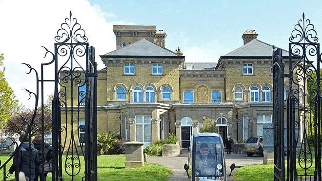 _87621846_brighton_museum_getty.gif _87621846_brighton_museum_getty.gif