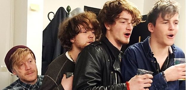 _88267708_violabeach_1.jpg