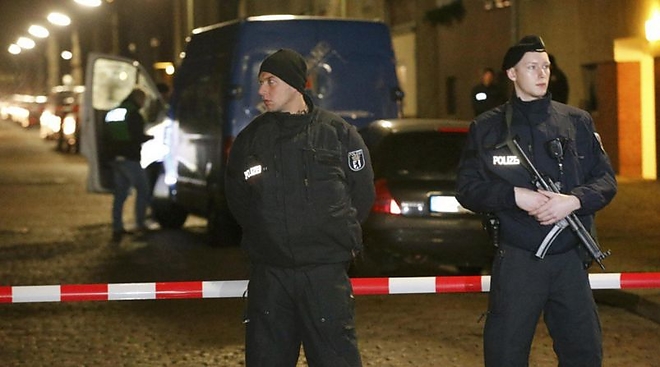 berlin_police.jpg berlin_police.jpg