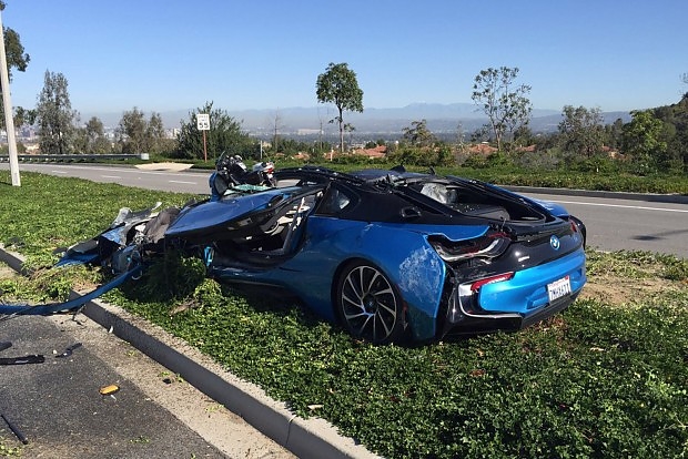 bmw_crash.jpg bmw_crash.jpg