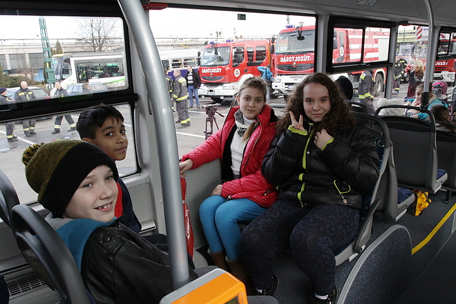 cng_busz_bemutato_160211ml.jpg cng_busz_bemutato_160211ml.jpg