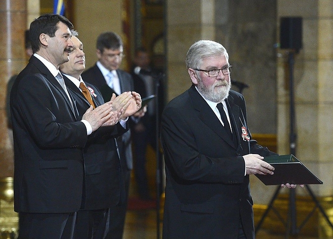 csomos_puspok.jpg csomos_puspok.jpg