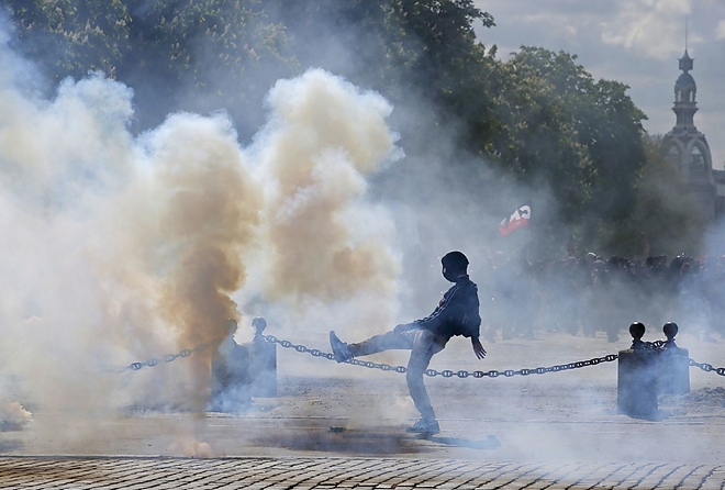 2016-04-28t102433z_1582888571_lr1ec4s0swn1i_rtrmadp_3_france-protests.jpg 2016-04-28t102433z_1582888571_lr1ec4s0swn1i_rtrmadp_3_france-protests.jpg