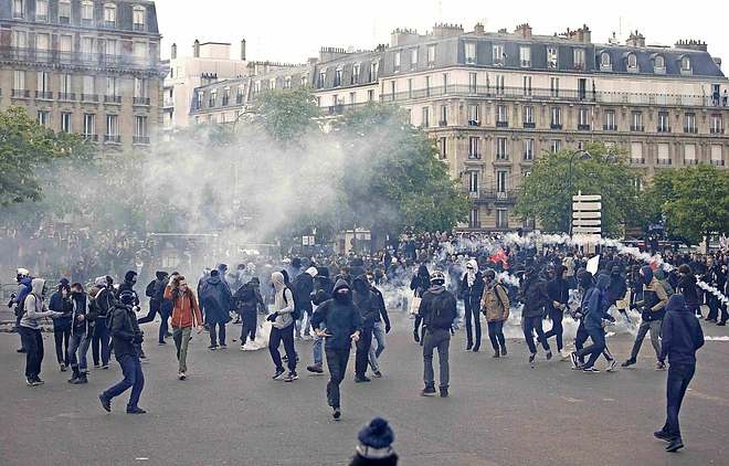 2016-04-28t161547z_239695546_lr1ec4s19605w_rtrmadp_3_france-protests.jpg 2016-04-28t161547z_239695546_lr1ec4s19605w_rtrmadp_3_france-protests.jpg