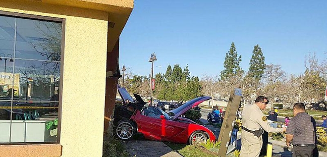 baleset_dodge_viper.jpg baleset_dodge_viper.jpg