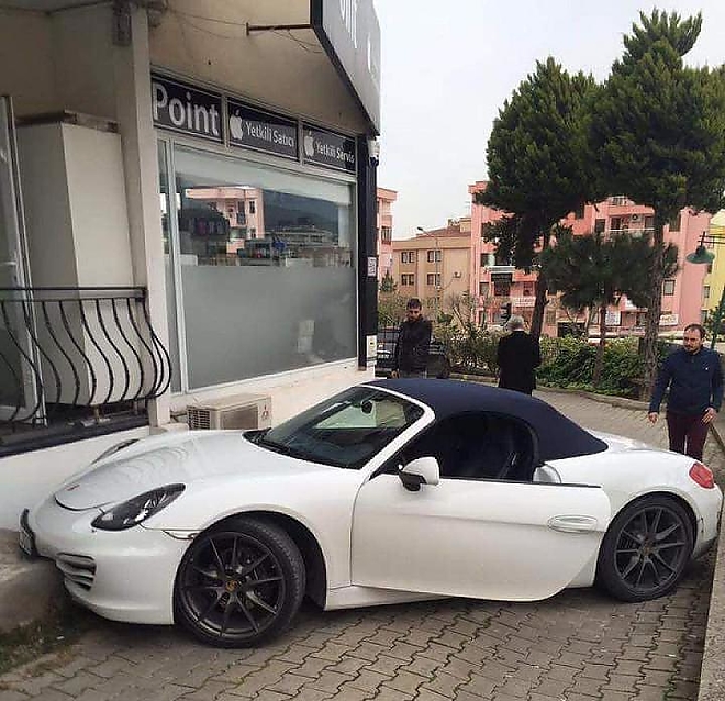baleset_porsche_boxter.jpg baleset_porsche_boxter.jpg