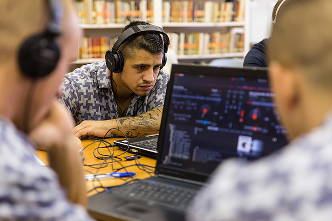 borton_radio2.jpg