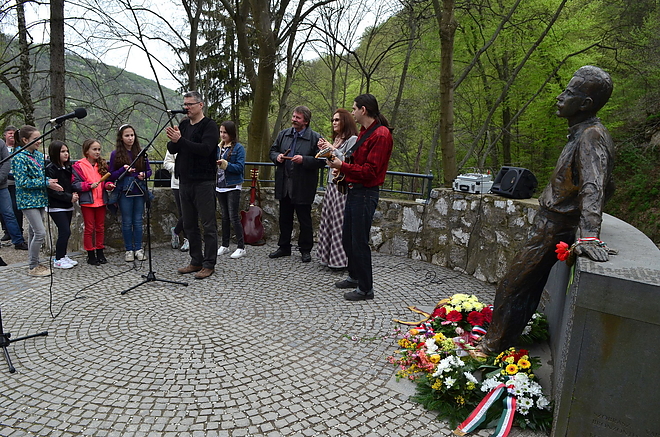 kolteszet_napja_160411_vcs_26.jpg kolteszet_napja_160411_vcs_26.jpg