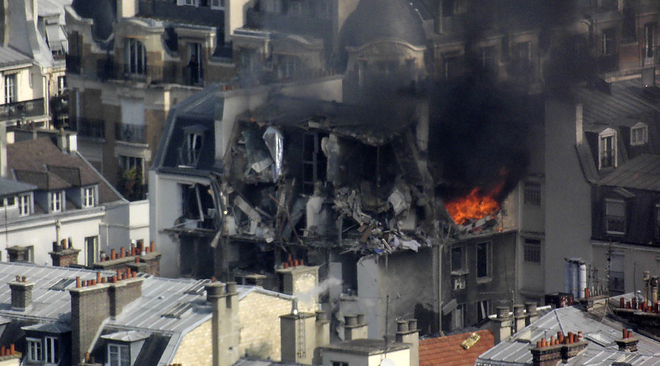 paris_build.jpg paris_build.jpg