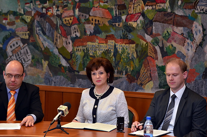 sajtotajekoztato_160407_vcs_6.jpg
