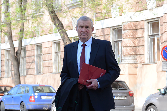 dr_bajaky_gabor_160419_fkcs_7.jpg