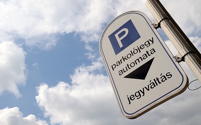 parkolo_160518_fkcs_4.jpg