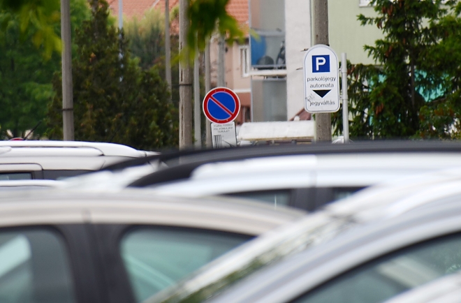 parkolo_160518_fkcs_7.jpg