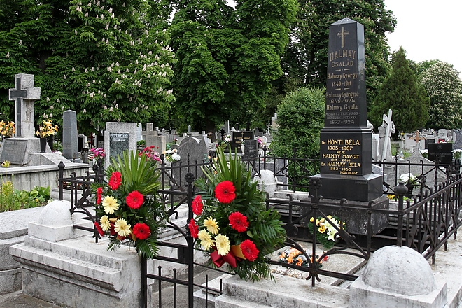 unnepi_koszoruzas_160511_ja_14.jpg