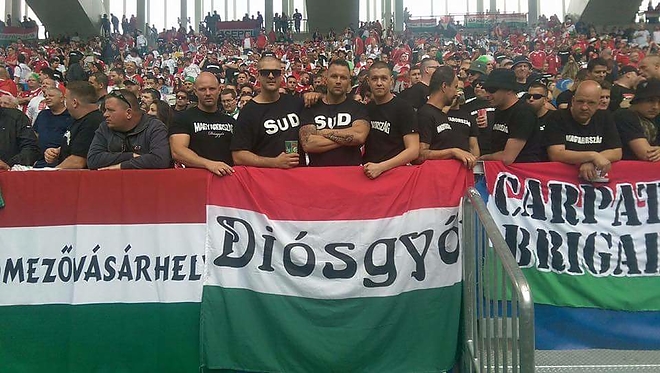 diosgyor_szurkolok_magyar_osztrak_amigeleken.jpg diosgyor_szurkolok_magyar_osztrak_amigeleken.jpg