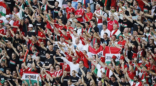 magyar_izland_szurkolok_eljaras.jpg magyar_izland_szurkolok_eljaras.jpg