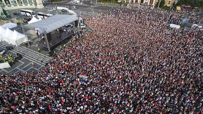 magyar_valogatott_unneplese_budapest.jpg magyar_valogatott_unneplese_budapest.jpg