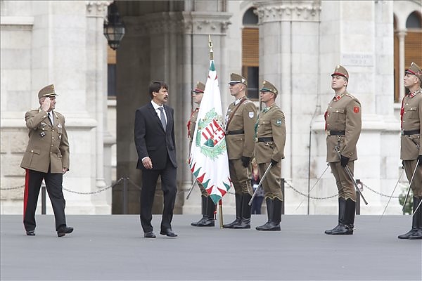 nemzeti_ossetartozas_napja_bp_2016_3.jpg nemzeti_ossetartozas_napja_bp_2016_3.jpg