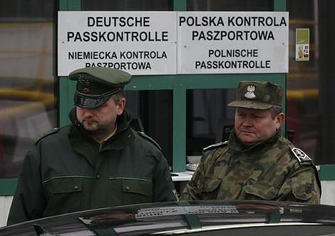 germanborder_wideweb_470x3310.jpg