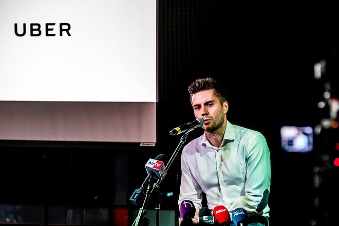 uber-felfuggeszt3.jpg uber-felfuggeszt3.jpg