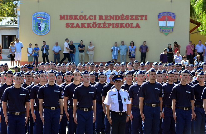 eskutetel_160830_vcs_12.jpg eskutetel_160830_vcs_12.jpg