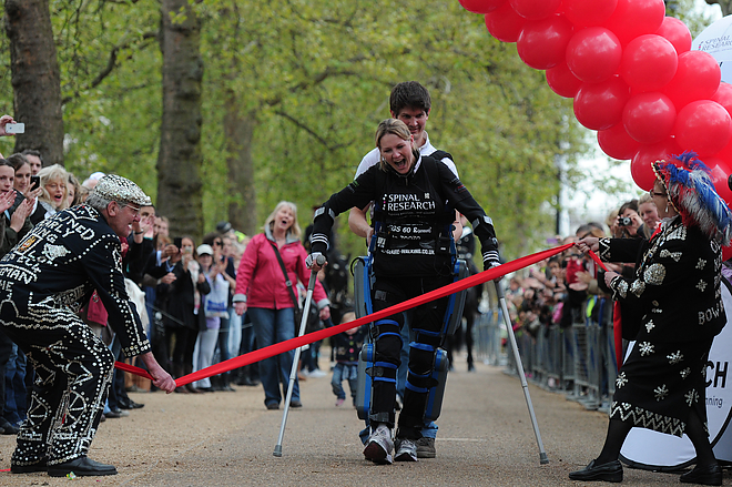 claire-lomas-finishes-the-london-marathon-in-a-bionic-suit-data.jpg