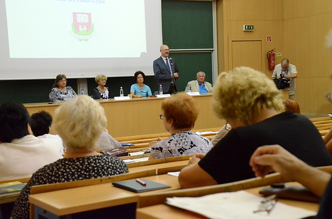 szepkoru_akademia_160916_fkcs_13.jpg szepkoru_akademia_160916_fkcs_13.jpg