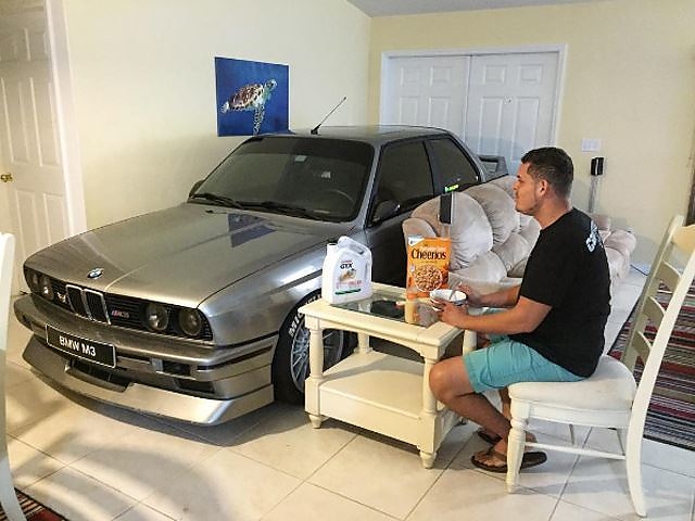 bmw_in_the_house.jpg bmw_in_the_house.jpg