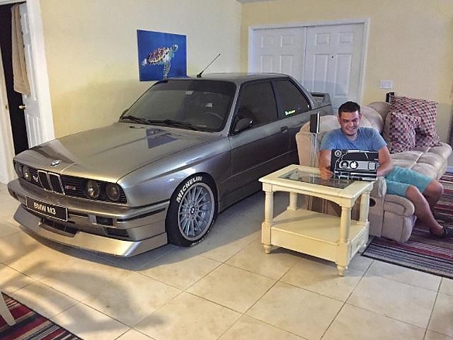 bmw_in_the_house2.jpg bmw_in_the_house2.jpg