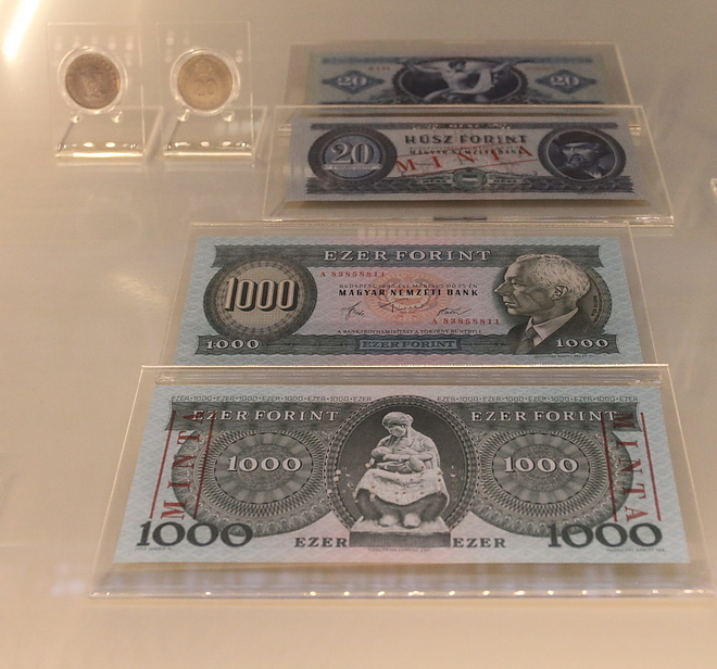 forint_70ev_161017ml_2.jpg