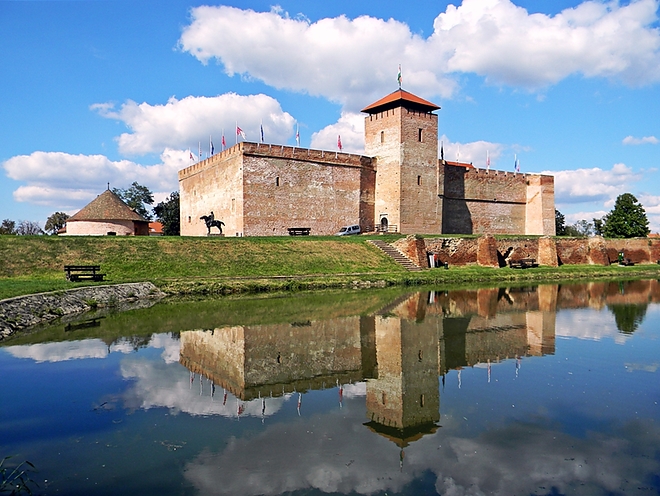 gyulai-var.jpg