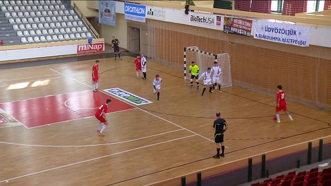futsal_02.jpg futsal_02.jpg