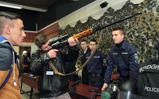 rendorszakkozep_170110ml_9.jpg rendorszakkozep_170110ml_9.jpg