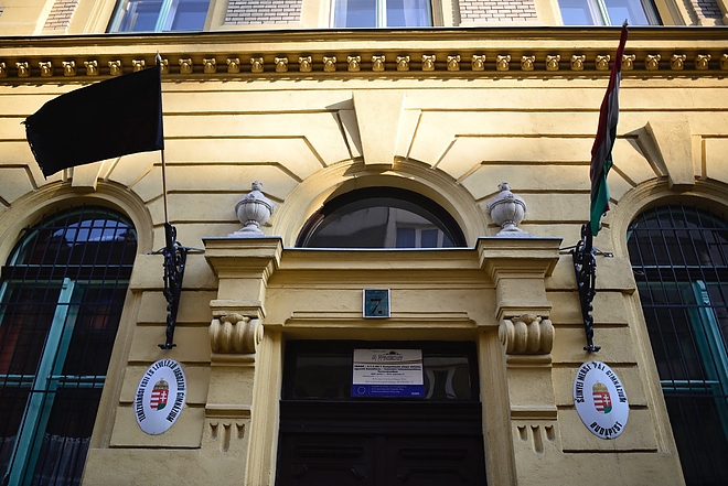 szinyei_gim_bp_gyasz2.jpg szinyei_gim_bp_gyasz2.jpg