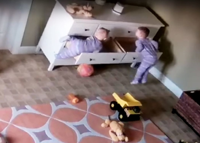 us_furniture_accident.jpg us_furniture_accident.jpg