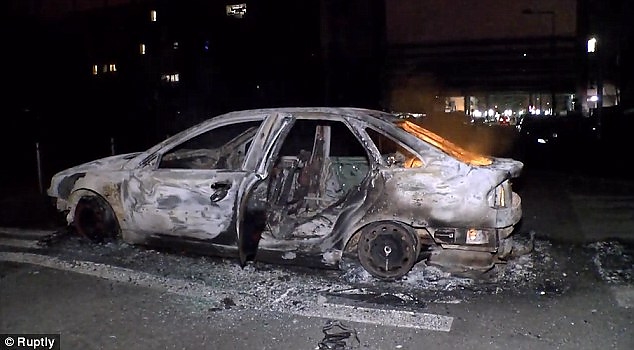 france_riot_police.jpg