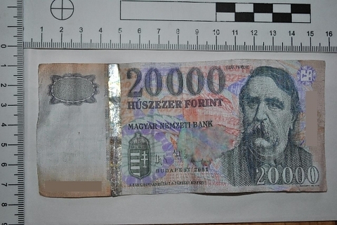 huszezres1.jpg huszezres1.jpg