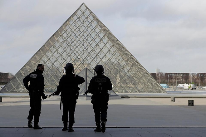 louvre_terror_act3.jpg louvre_terror_act3.jpg