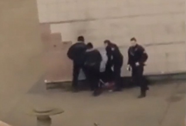 police_fr_riot.jpg
