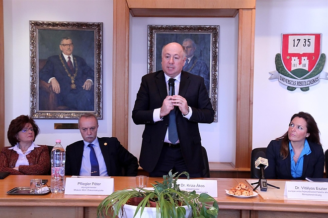 allamtitkar_egyetem_170303_ja_22.jpg