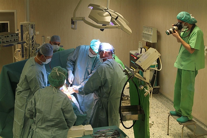 csipo_protezis_mutet_170309ml.jpg