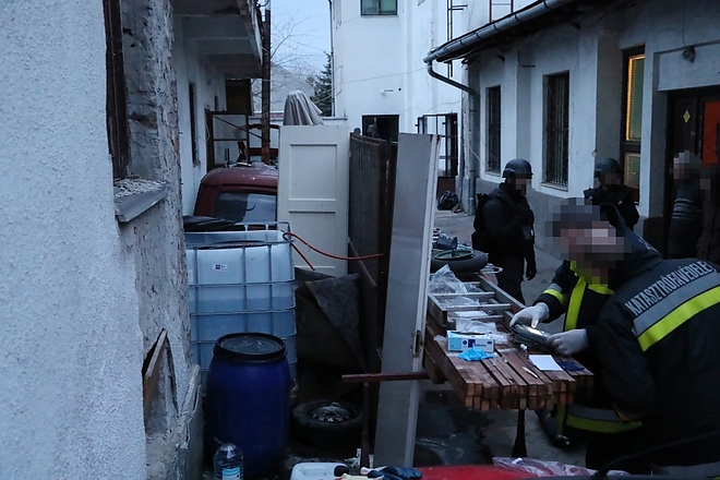 kabitoszerlabor_budapesten4.jpg kabitoszerlabor_budapesten4.jpg