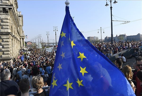 ceuparti6tuntetes20170402.jpg