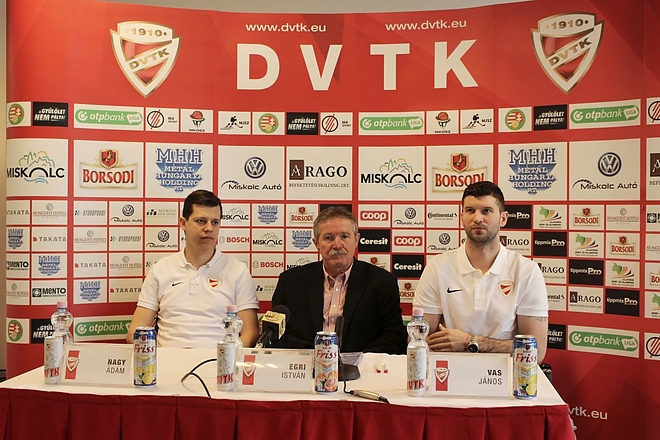 dvtk_jegesmedvek_sajtaj_pr1.jpg dvtk_jegesmedvek_sajtaj_pr1.jpg