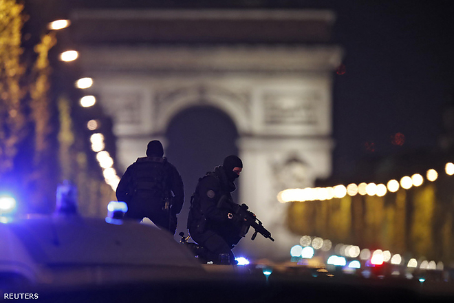 terror_paris_0421_a.jpg