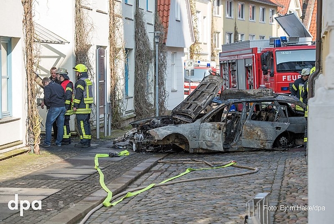 verden_car_fire.jpg verden_car_fire.jpg