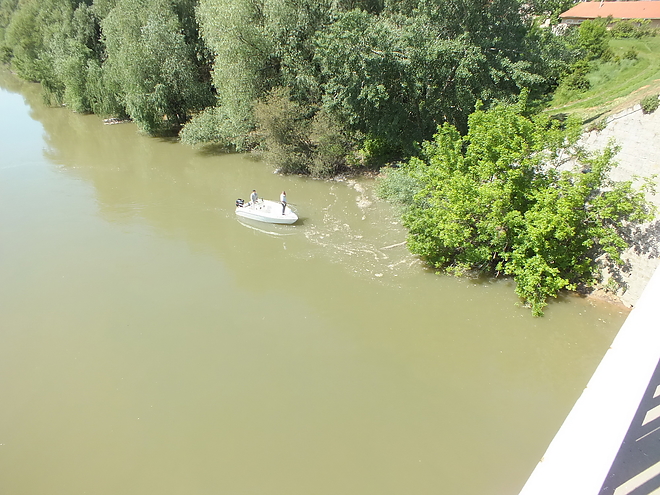 bodrog_mentes_170518_police.jpg bodrog_mentes_170518_police.jpg