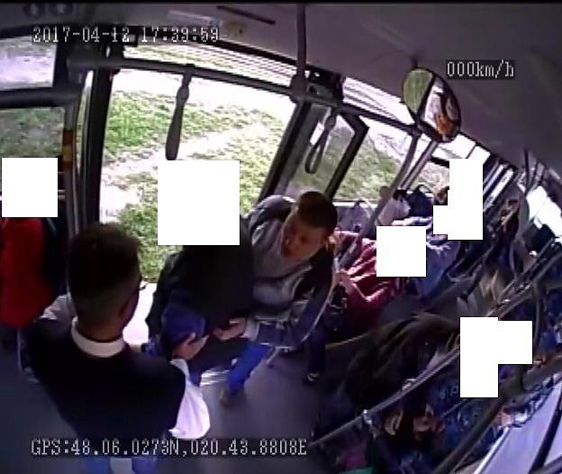 garazda3_buszon.jpg
