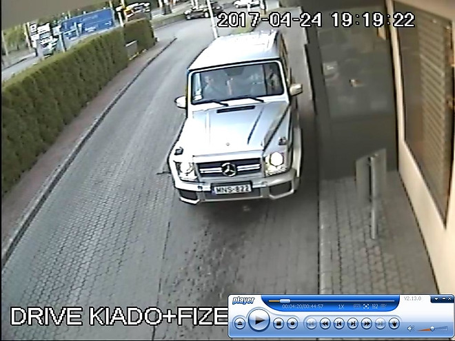 mercedes_g_police1.jpg