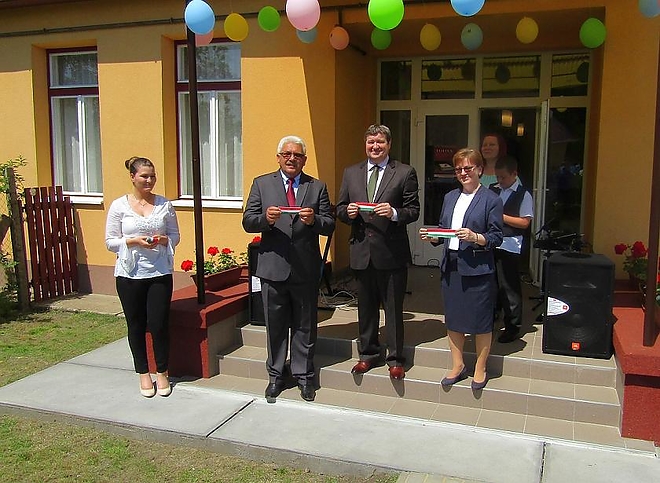 csincse-avato-szalag-170519.jpg csincse-avato-szalag-170519.jpg